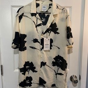 Zara Floral Print Shirt in Ecru, size Large, NWT